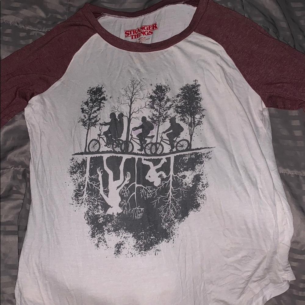 🔮 Stranger things baseball tee!